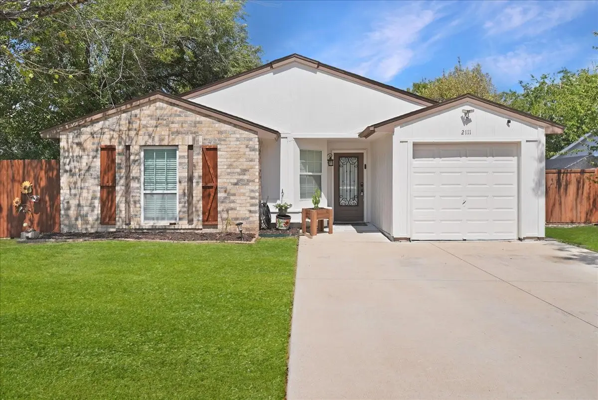 2111 Sharpshire Lane, Arlington, TX 76014 - #1