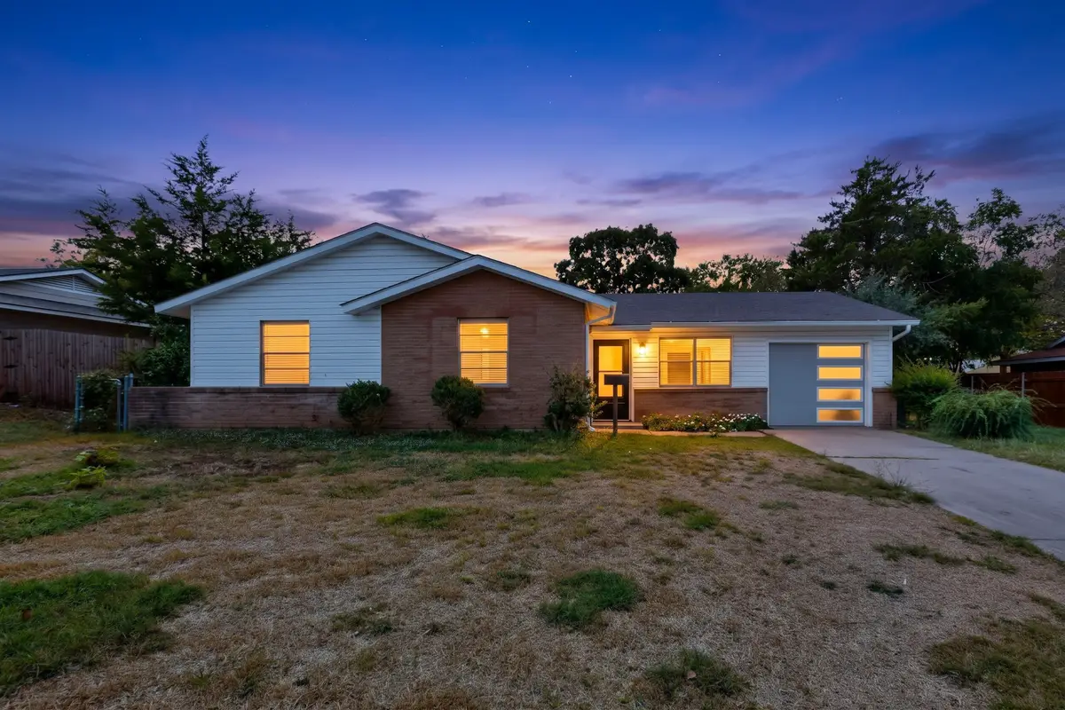 2942 Candlewick Lane, Farmers Branch, TX 75234 - #1