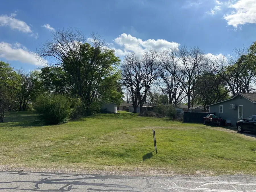 205 S Lawson Street, Burleson, TX 76028 - #3