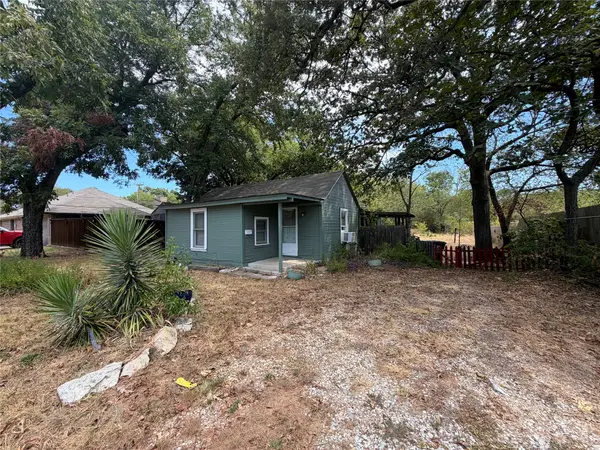2813 Milam Street, Fort Worth, TX 76112