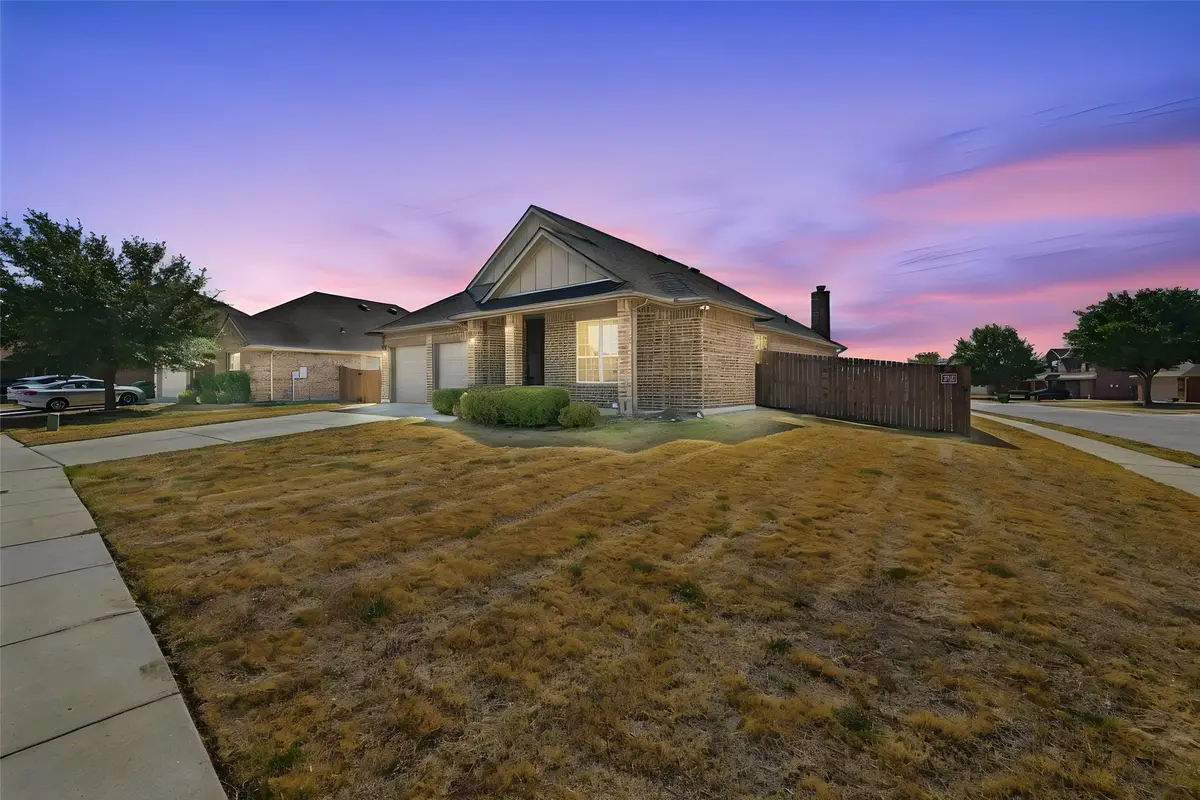 202 Belgian Street, Waxahachie, TX 75165 - #1