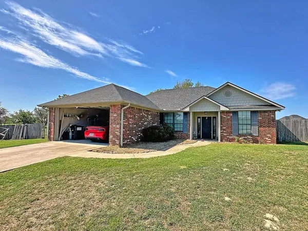 5721 Suncrest Drive, Athens, TX 75752