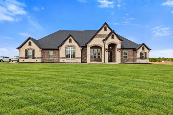 3338 Howard Road, Waxahachie, TX 75165