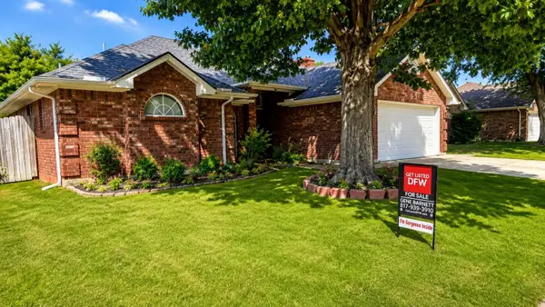 7305 Amber Drive, Watauga, TX 76148