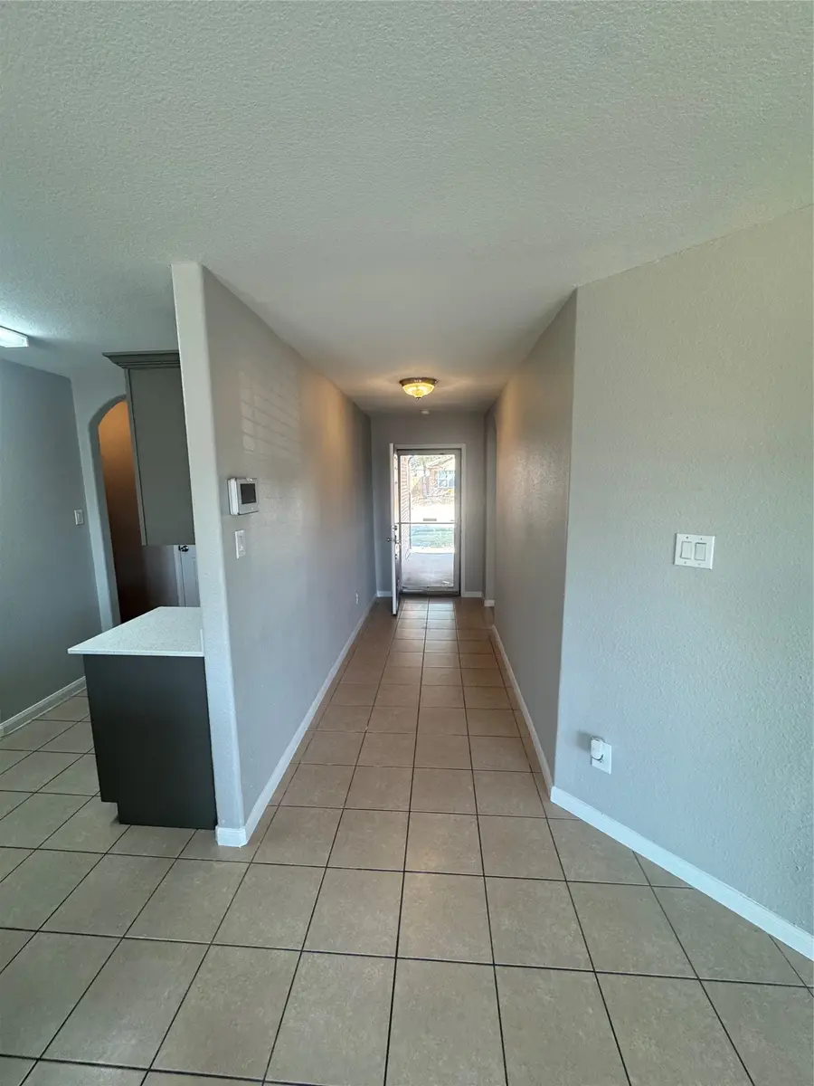601 Hidden Dale Drive, Fort Worth, TX 76140 - #3
