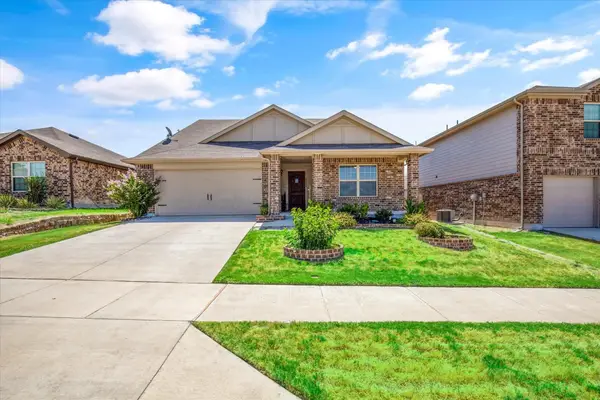 2929 Spotted Fawn Drive, Fort Worth, TX 76108