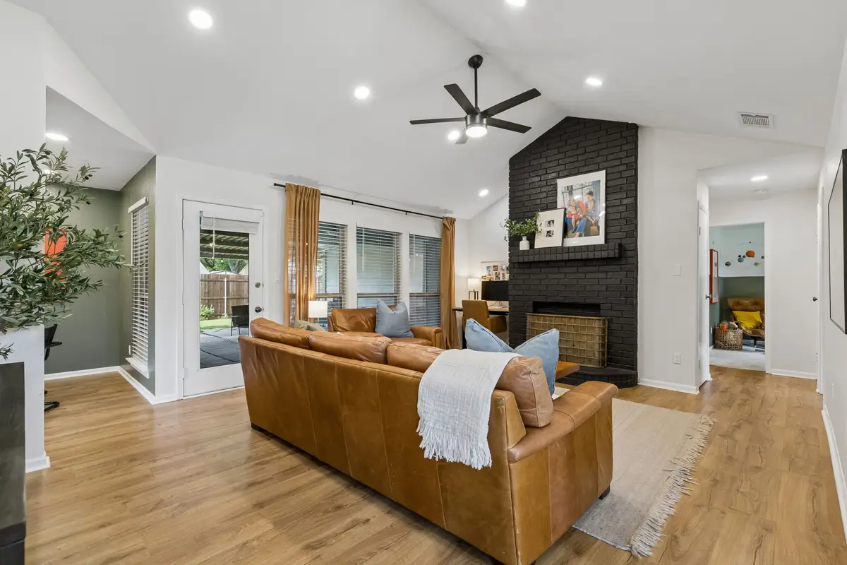 425 Kirkwood Drive, Lewisville, TX 75067 - #1
