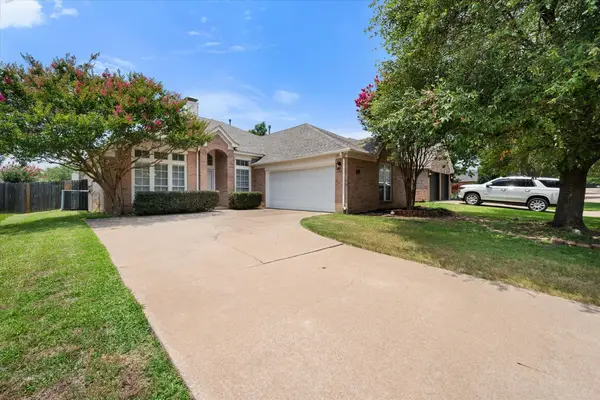 6604 High Brook Drive, Fort Worth, TX 76132