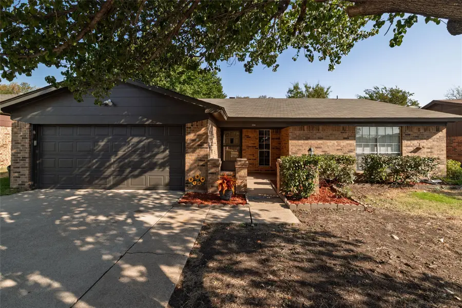 304 Cambridge Drive, Saginaw, TX 76179 - #3