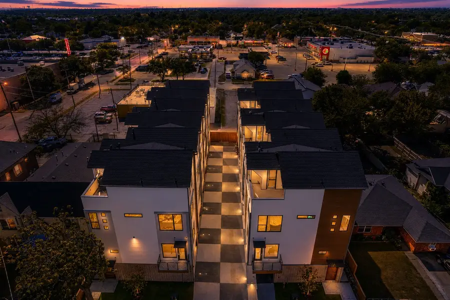 710 W 10th Street #101, Dallas, TX 75208 - #3