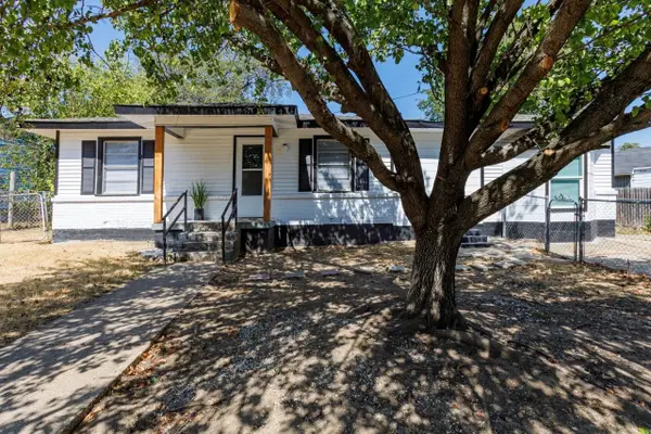 2347 Village Way, Dallas, TX 75216