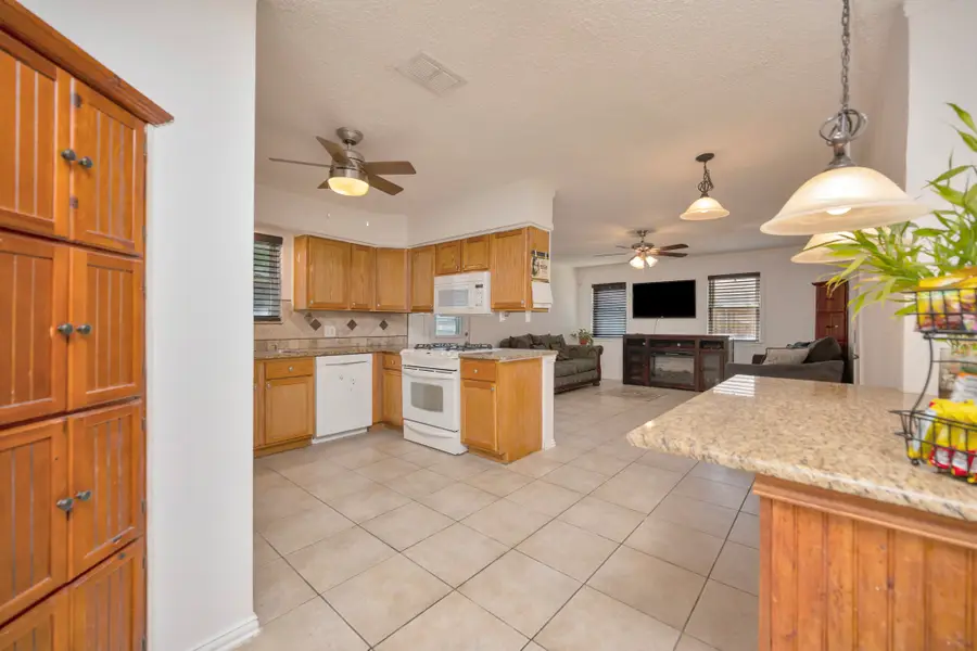 512 E Mission Street, Crowley, TX 76036 - #3