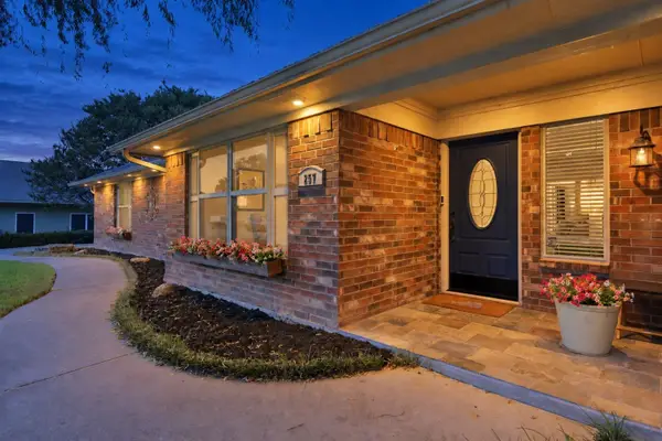 257 Willow Ridge Road, Fort Worth, TX 76103