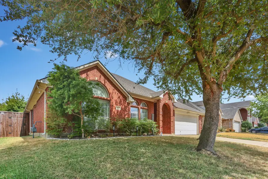 3019 Churchill Downs, Irving, TX 75060 - #2