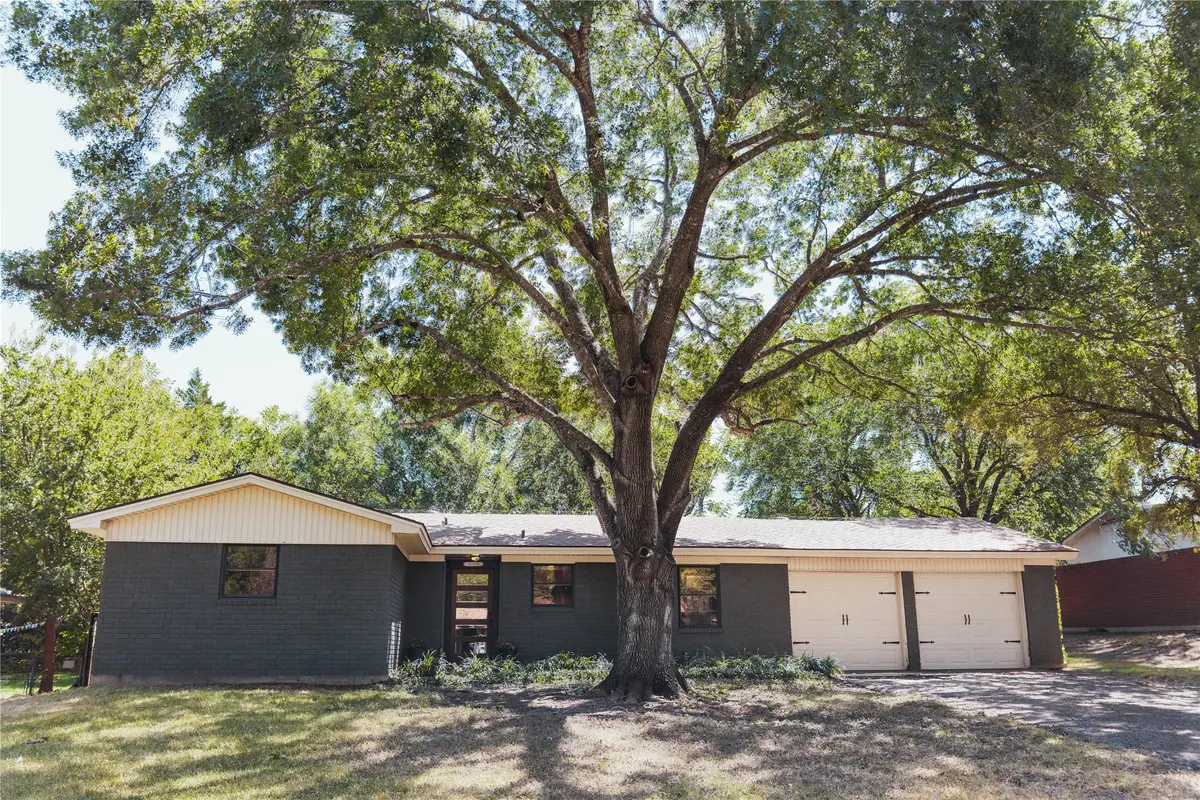 8812 Panther Drive, Woodway, TX 76712 - #1