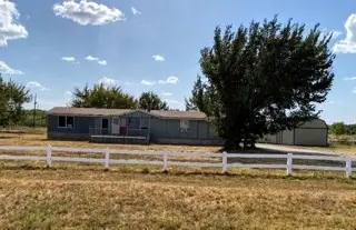 866 Old Church Road, Waxahachie, TX 75165