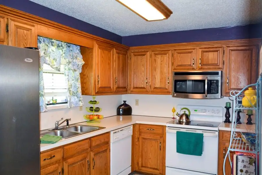 235 N Beltwoods Drive, Desoto, TX 75115 - #3