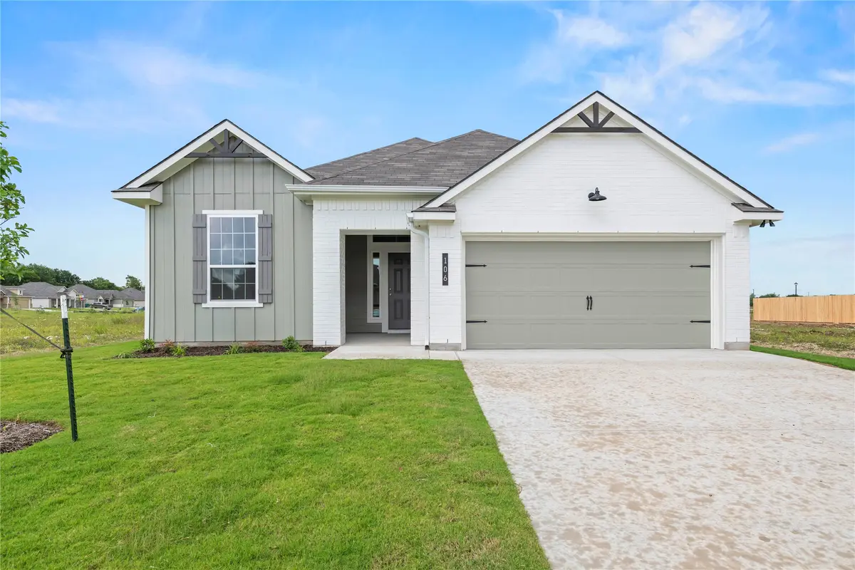 106 Jenjira Way, McGregor, TX 76657 - #1