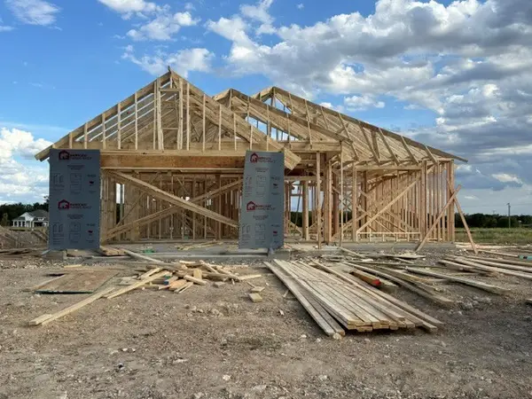 118 Jenjira Way, McGregor, TX 76657