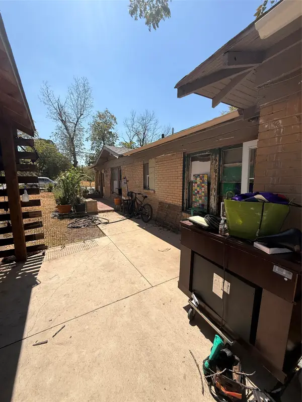2911 E Vickery Boulevard, Fort Worth, TX 76105