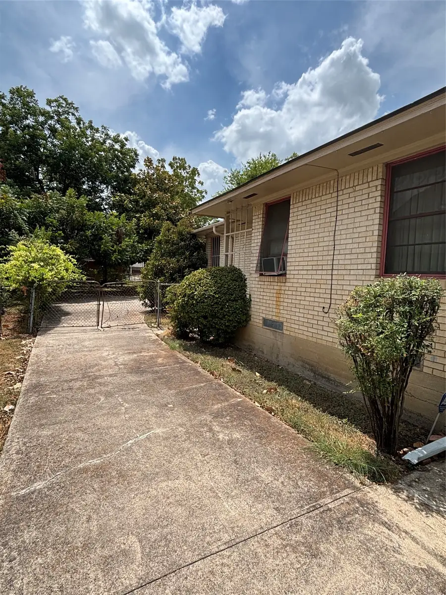 1520 Sutter Street, Dallas, TX 75216 - #3