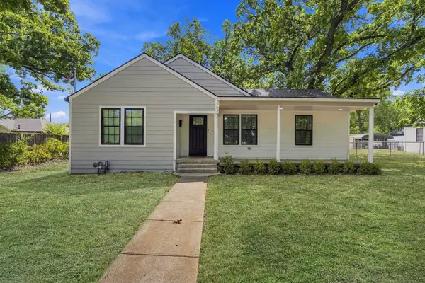 703 W Milam Street, Ennis, TX 75119