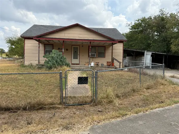 1940 S Pearl Street, Comanche, TX 76442