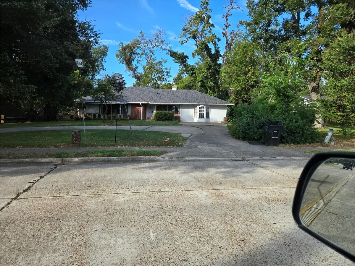 1208 E Kings Highway, Shreveport, LA 71105 - #1