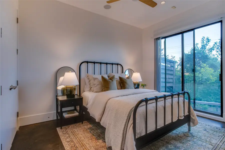 433 Trinity River Circle, Dallas, TX 75203 - #3