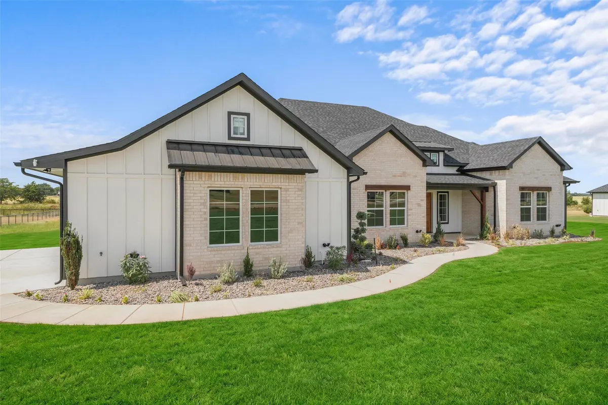 1054 Dixie Estates Way, Whitesboro, TX 76273 - #1