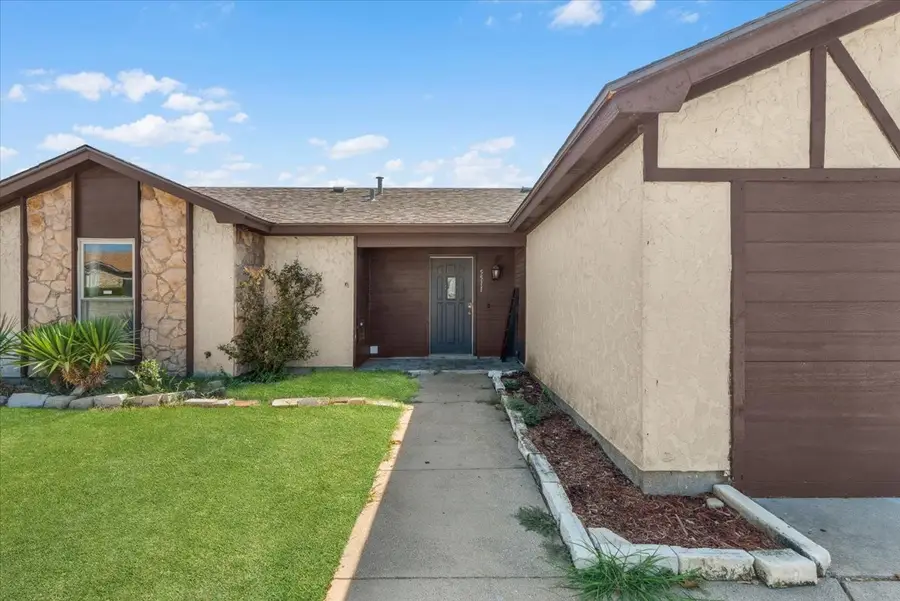 5511 Creek Valley Drive, Arlington, TX 76018 - #2