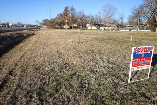 4208 B N Main Street, Cleburne, TX 76058