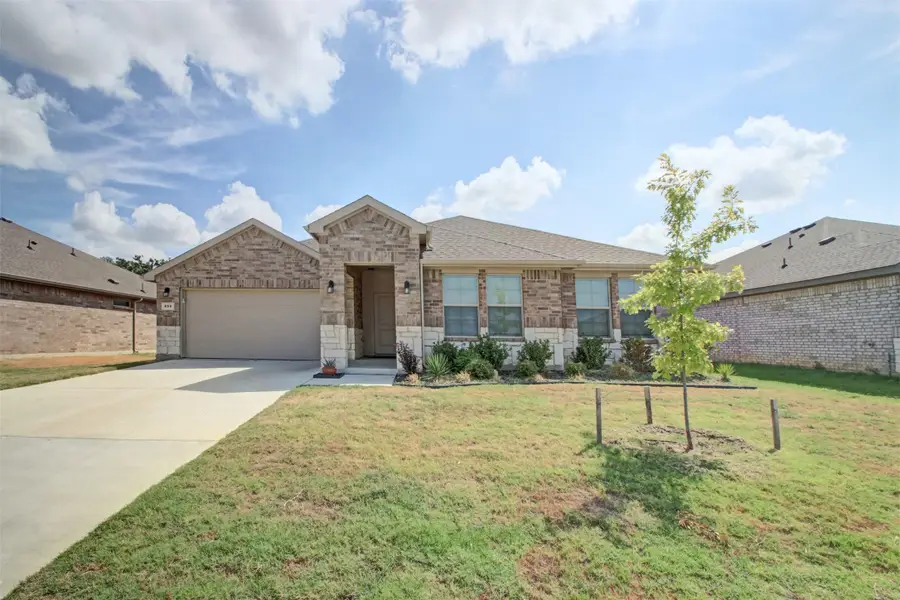 859 Waterford Way, Joshua, TX 76058 - #2