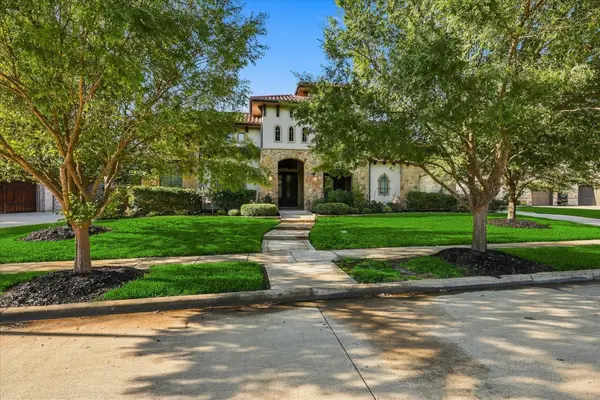 413 Saint Tropez Drive, Southlake, TX 76092
