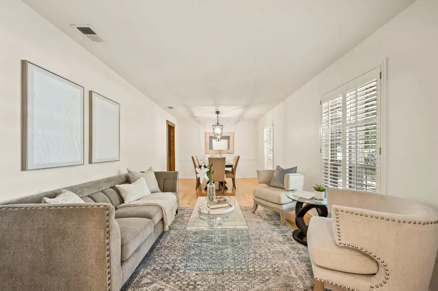 12450 Wood Manor Circle, Farmers Branch, TX 75234 - #3