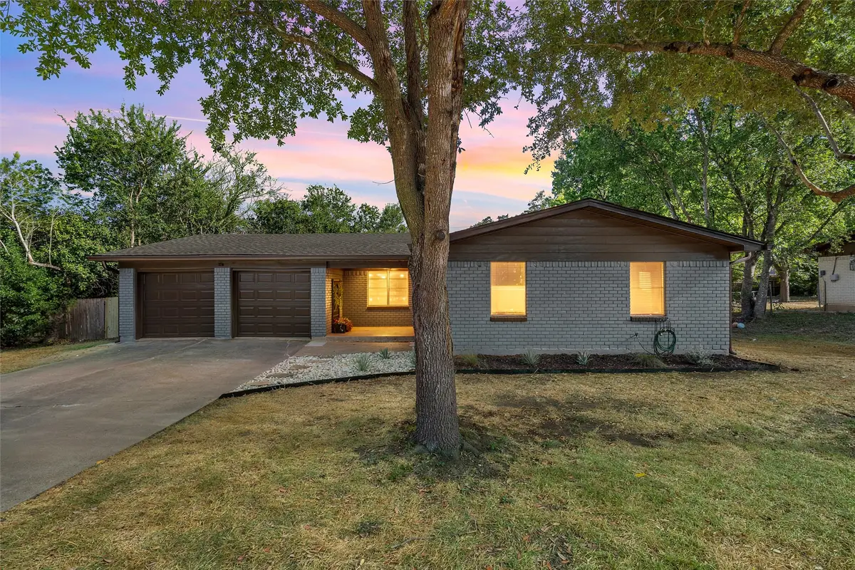 121 E Dawn Drive, Robinson, TX 76706 - #1