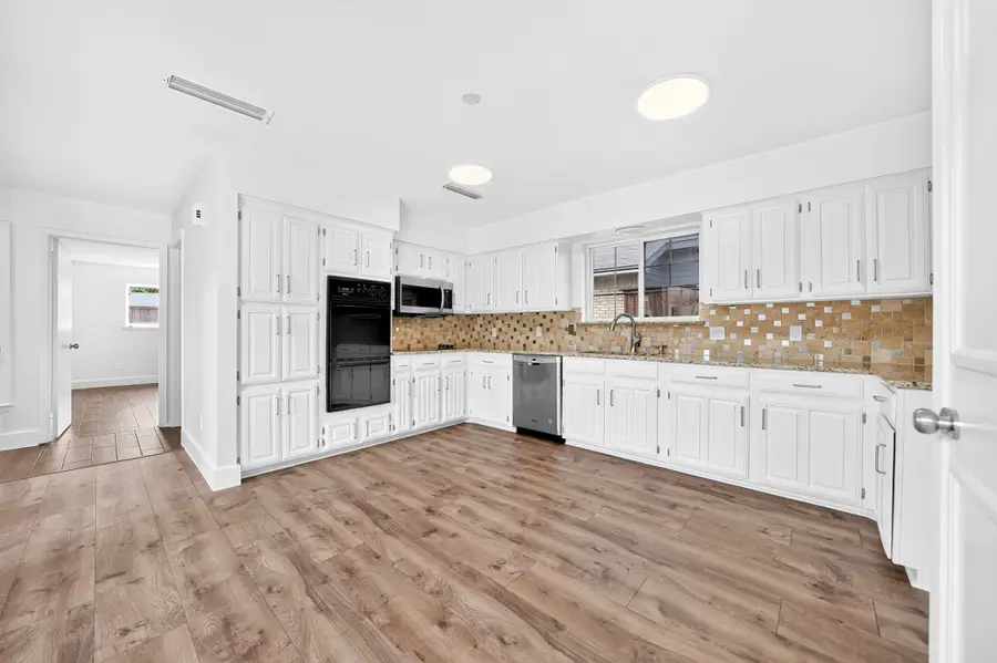 908 Via Barcelona, Mesquite, TX 75150 - #3