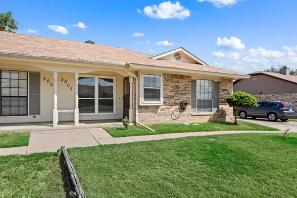 3002 Clover Lane, Euless, TX 76039
