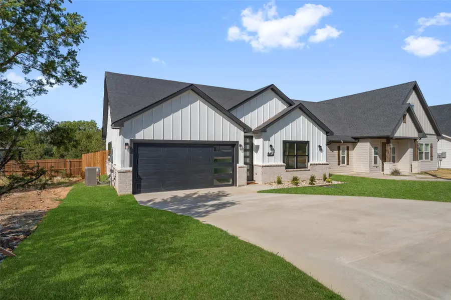 5614 San Jacinto Drive, Granbury, TX 76048 - #2
