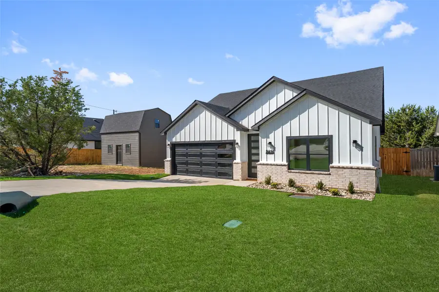 5614 San Jacinto Drive, Granbury, TX 76048 - #3
