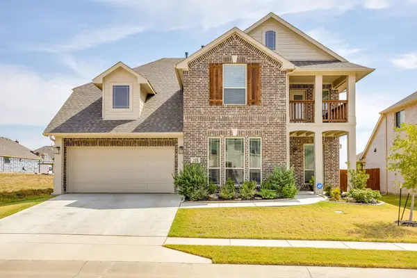 222 Shawnee Trail, Alvarado, TX 76009