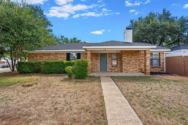 1301 Chapel Creek Road, Waco, TX 76712
