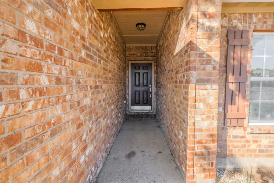 636 Noble Grove Lane, Fort Worth, TX 76140 - #2