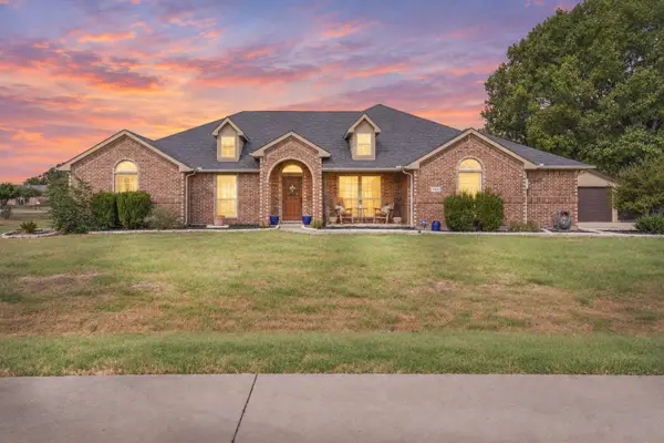 343 Cambridge Court, Waxahachie, TX 75167
