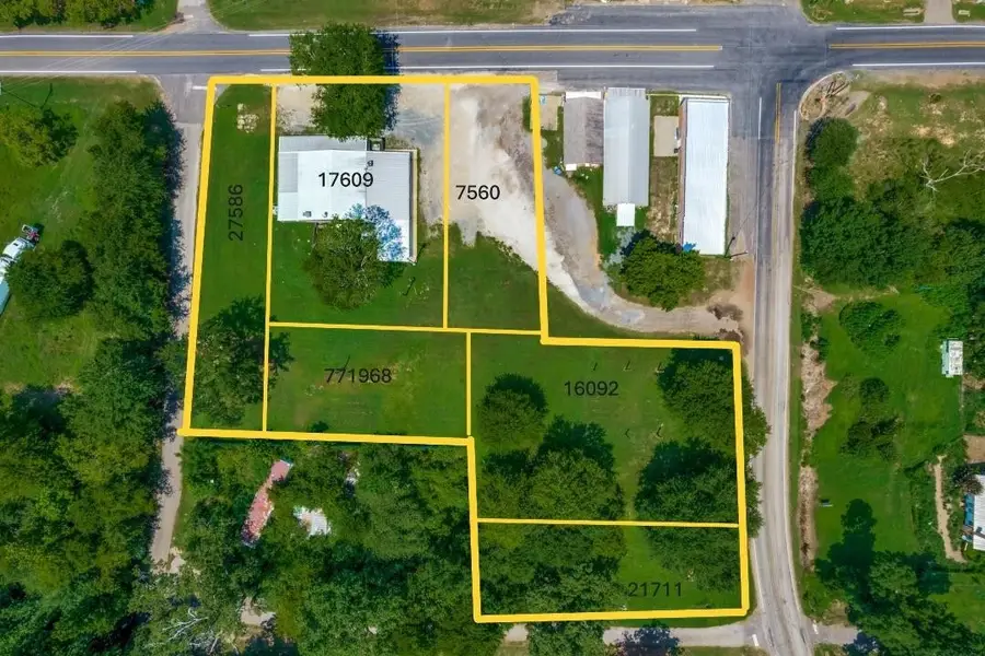 114 Central Avenue, Marietta, TX 75566 - #2