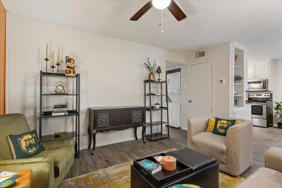 1214 Baylor Avenue #202, Waco, TX 76706 - #3