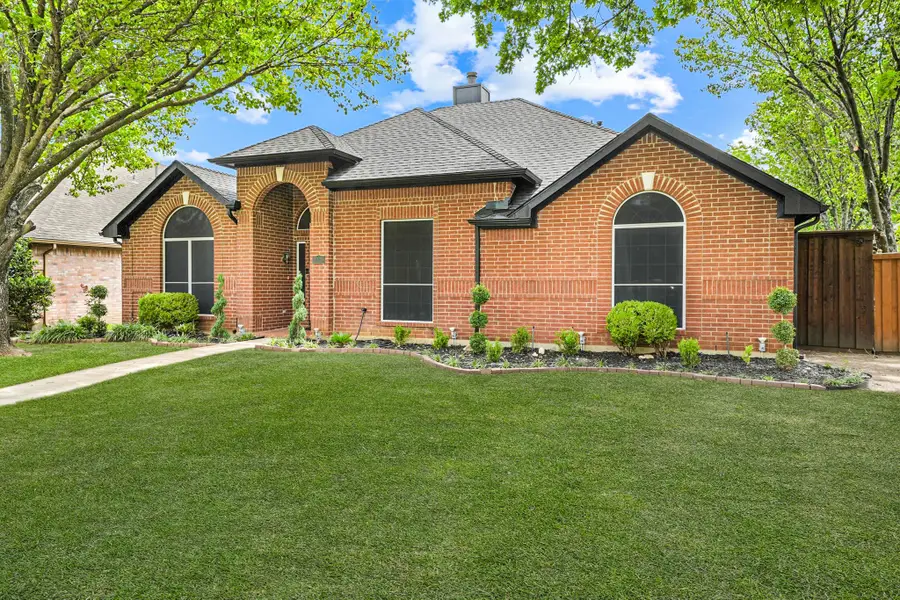 1040 Essex Drive, Cedar Hill, TX 75104 - #2