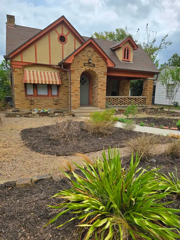 320 Emma Street, Fort Worth, TX 76111