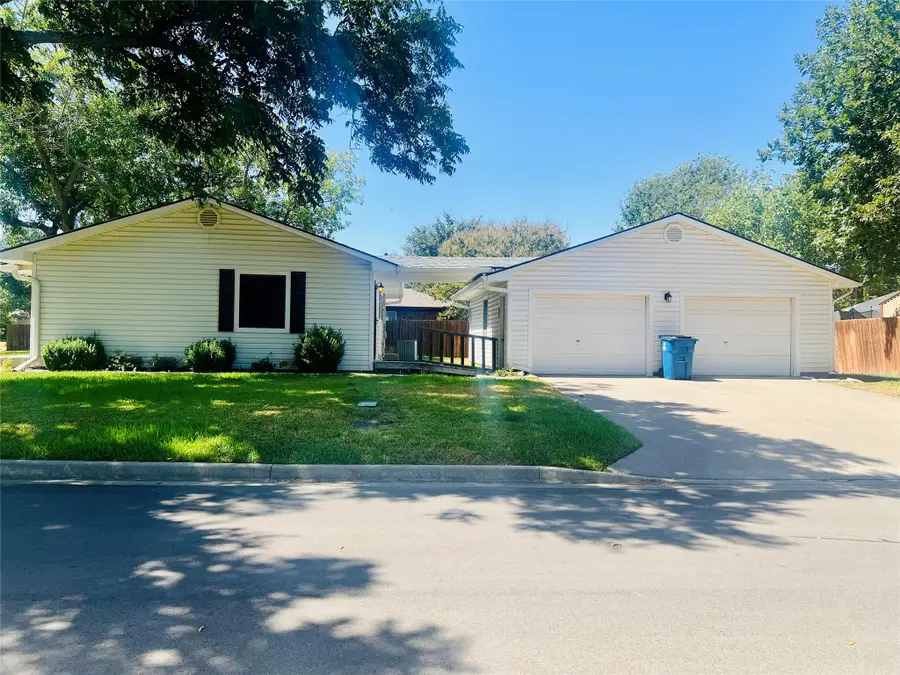 901 Church Street, Sanger, TX 76266 - #3