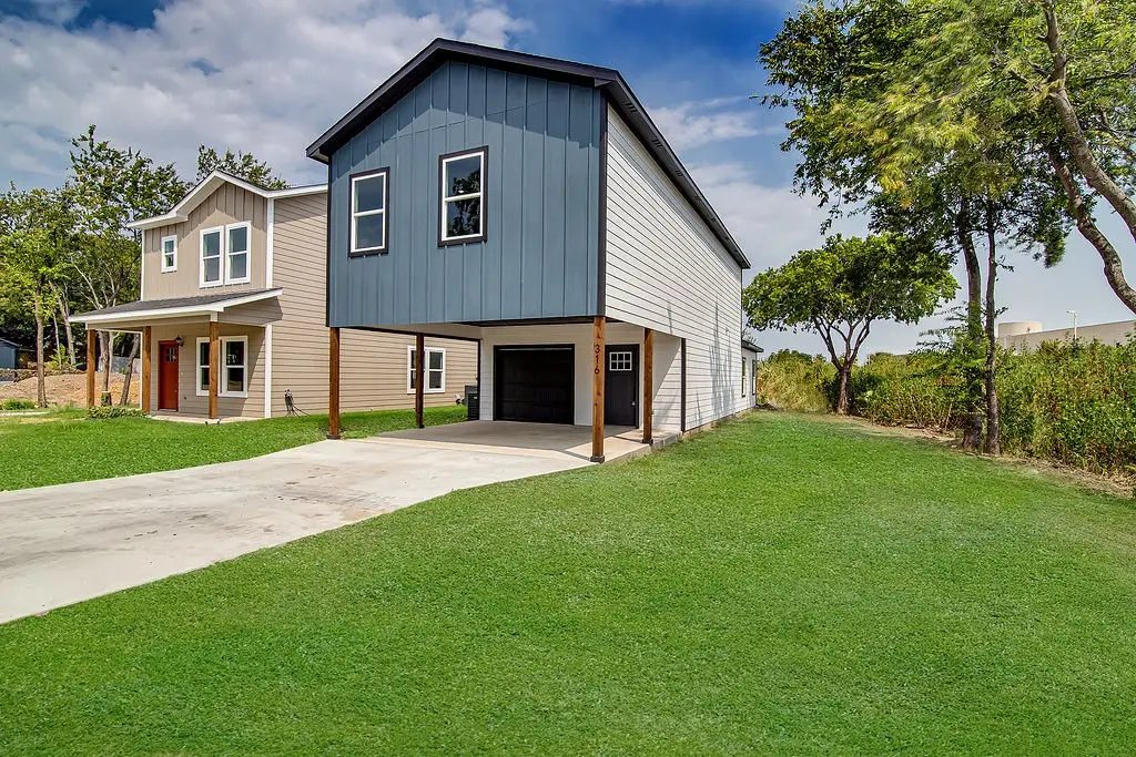 316 W Gambrell Street, Fort Worth, TX 76115 - #1